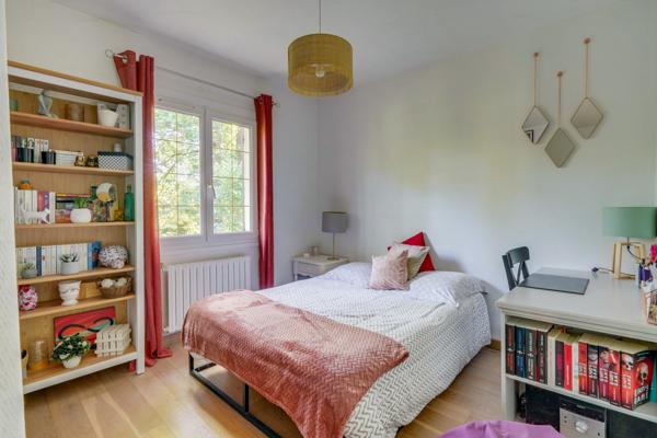 Montussan (33450) Maison 5 pièces de 118m2 habitables sur parcelle de 1052m2