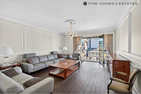 Appartement F6 à vendre  6 pièces - 141 m2 PARIS - 75008