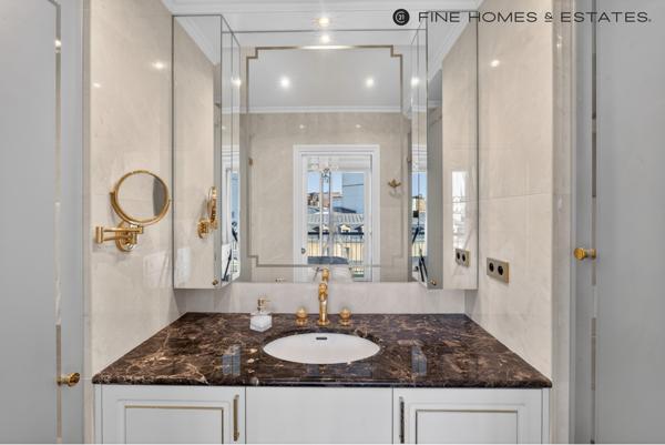 Appartement F6 à vendre  6 pièces - 141 m2 PARIS - 75008