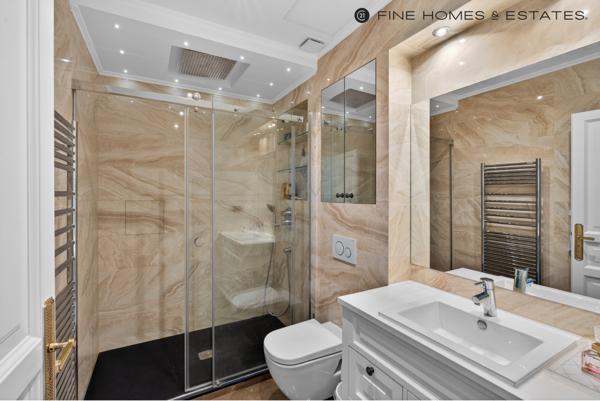 Appartement F6 à vendre  6 pièces - 141 m2 PARIS - 75008