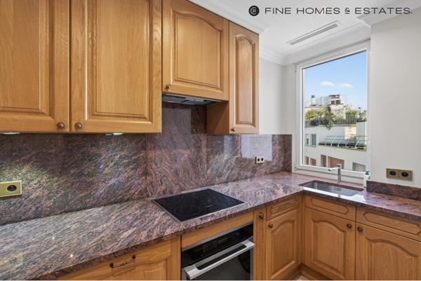 Appartement F6 à vendre  6 pièces - 141 m2 PARIS - 75008