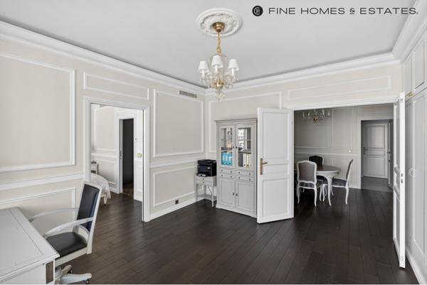 Appartement F6 à vendre  6 pièces - 141 m2 PARIS - 75008