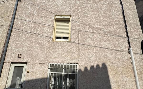 Maison à vendre    3 pièces •  Vias