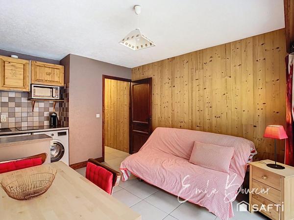 Studio avec balcon, cave et parking