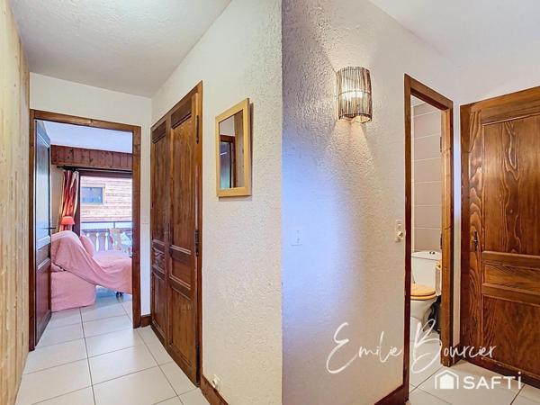 Studio avec balcon, cave et parking