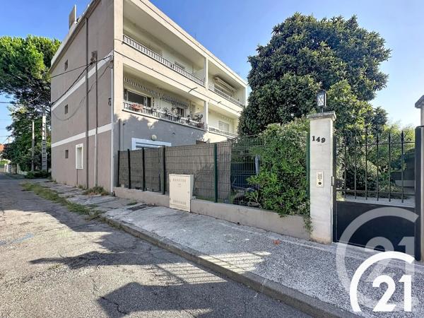 Immeuble à vendre  350 m 2   CAVAILLON  - 84