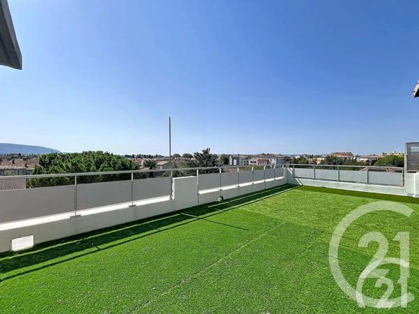 Immeuble à vendre  350 m 2   CAVAILLON  - 84