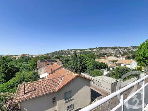 Immeuble à vendre  350 m 2   CAVAILLON  - 84