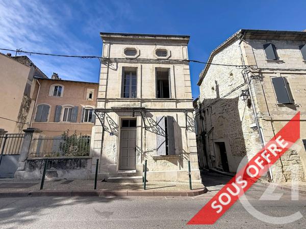 Immeuble à vendre  350 m 2   CAVAILLON  - 84