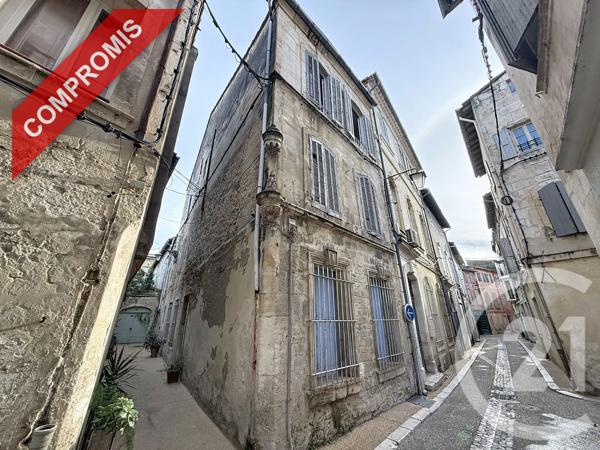 Immeuble à vendre  350 m 2   CAVAILLON  - 84