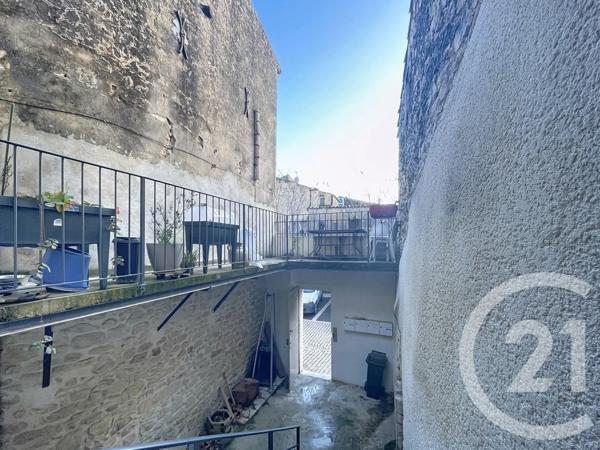 Immeuble à vendre  350 m 2   CAVAILLON  - 84