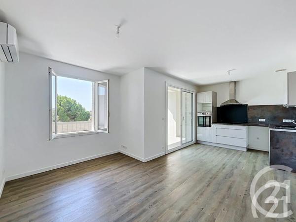Immeuble à vendre  350 m 2   CAVAILLON  - 84