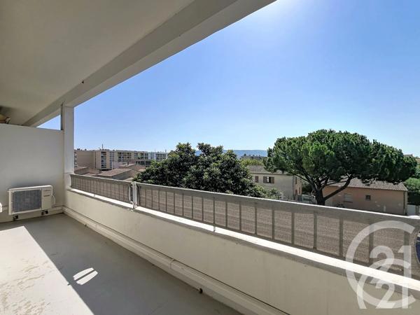 Immeuble à vendre  350 m 2   CAVAILLON  - 84