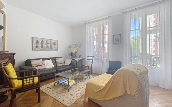 Appartement à vendre    3 pièces • 82,76 m2 Paris 11