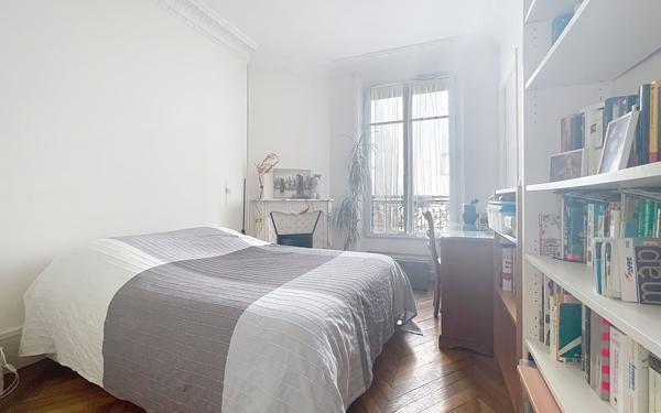 Appartement à vendre    3 pièces • 82,76 m2 Paris 11