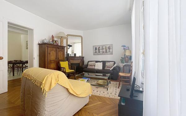 Appartement à vendre    3 pièces • 82,76 m2 Paris 11