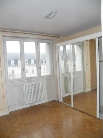 Location appartement 4 pièces de 107.08m²