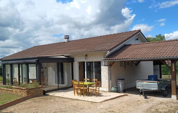 Belle maison plain pied avec terrain clos et arboré