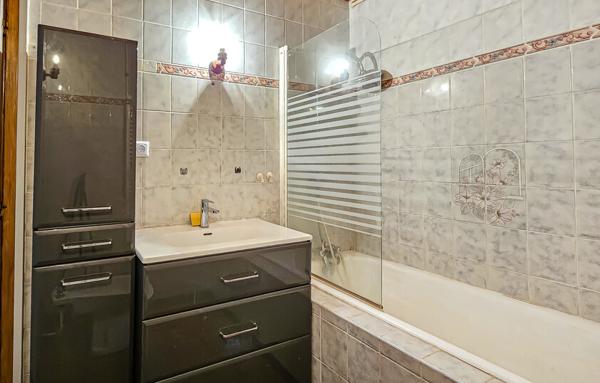 Belle maison plain pied avec terrain clos et arboré