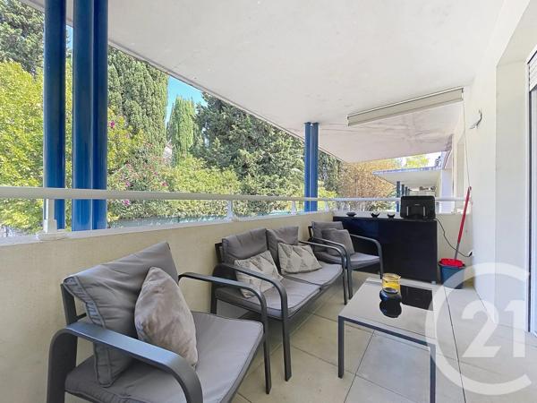 Appartement F2 à vendre  2 pièces - 41 m 2   VALLAURIS  - 06