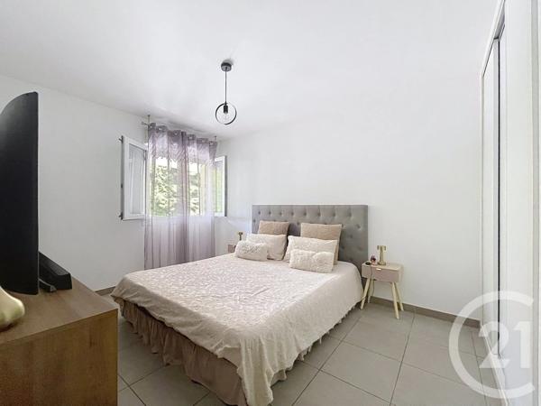 Appartement F2 à vendre  2 pièces - 41 m 2   VALLAURIS  - 06