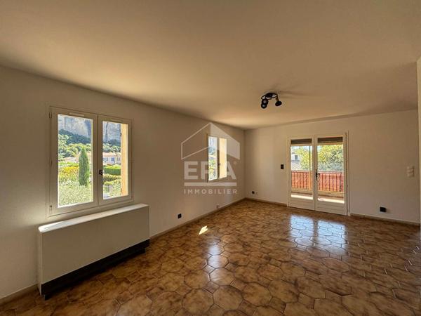 Haut de villa T4  de 77.80m² - LES MEES