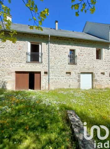 Maison rustique 9 pièces de 255 m² à Saint-Setiers (19290)