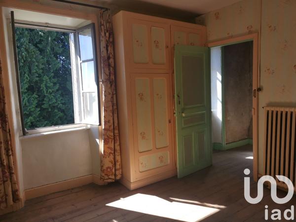 Maison rustique 9 pièces de 255 m² à Saint-Setiers (19290)