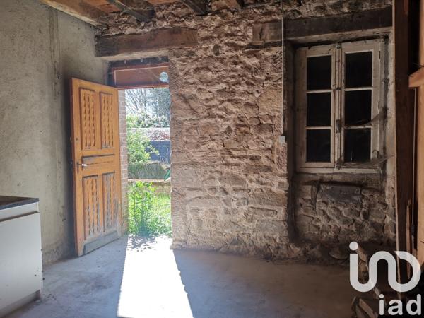 Maison rustique 9 pièces de 255 m² à Saint-Setiers (19290)