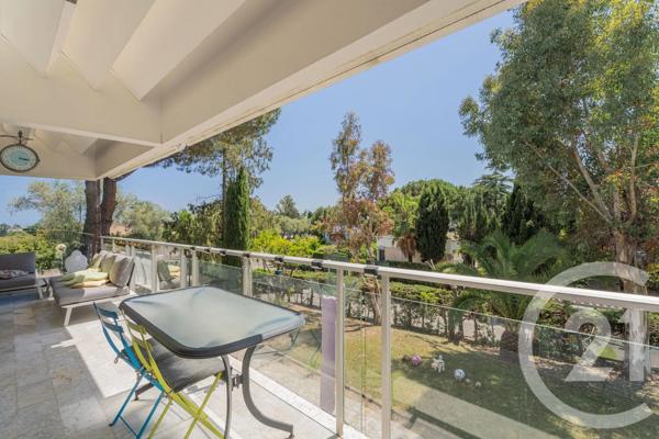 Maison à vendre  6 pièces - 185,88 m 2   BIOT  - 06