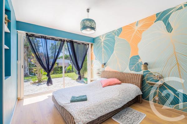 Maison à vendre  6 pièces - 185,88 m 2   BIOT  - 06
