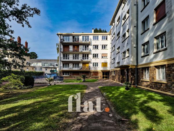 Grand Appartement T3/T4 de 92m2+Place de pkg en s/sol+ balcon / dpe C / 3ème étage / ascenseur