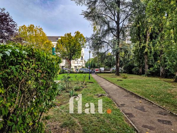 Grand Appartement T3/T4 de 92m2+Place de pkg en s/sol+ balcon / dpe C / 3ème étage / ascenseur