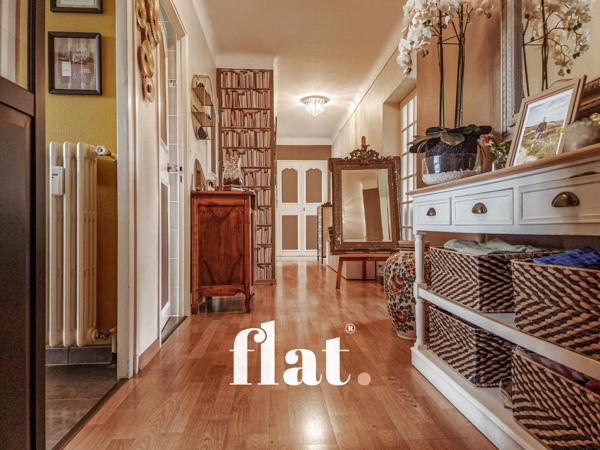 Grand Appartement T3/T4 de 92m2+Place de pkg en s/sol+ balcon / dpe C / 3ème étage / ascenseur