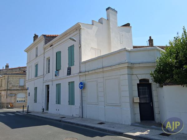Biens de prestige à vendre Pauillac : 350 000 € - AJP Pauillac Immobilier
