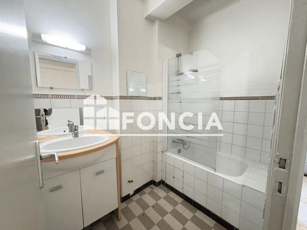 Location Appartement 3 pièces 57.23 m² - 735-37 AVENUE COLONEL PICOT Toulon 83100