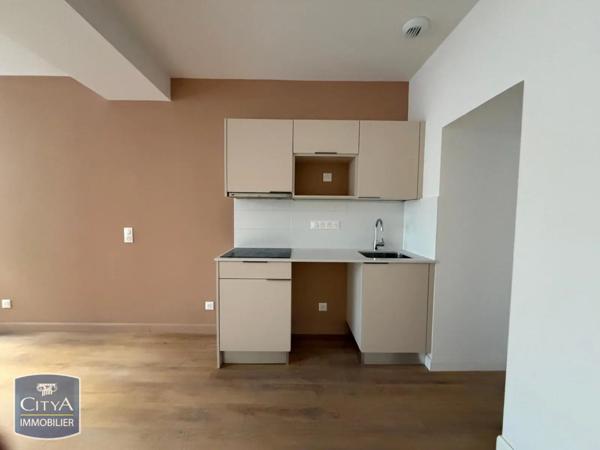 Appartement à louer 3 pièces 74.1m²