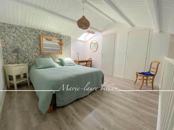 Maison à vendre 2 pièces SAINT GILLES CROIX DE VIE (85)- T2 mezzanine avec sa courette et une dépendance