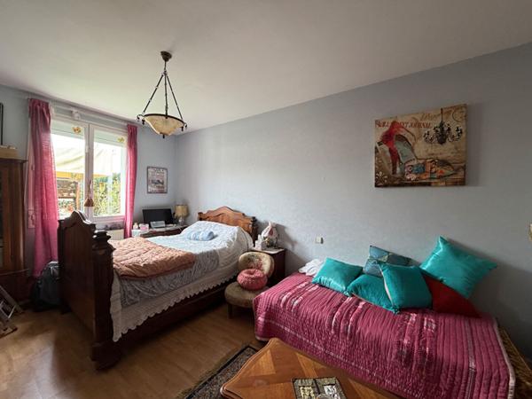 Maison de Plain-Pied  de type III avec garage quartier Cité Bel-Air.