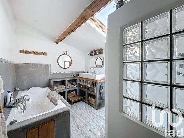 Appartement à vendre 4 pièces 110 m² Châteauneuf-de-Gadagne