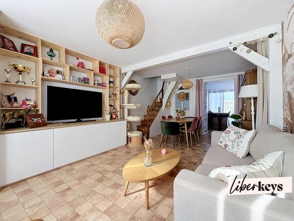 Maison de village rénovée avec jardin - 2 pièces - 48 m2- Fresnay-sur-Sarthe
