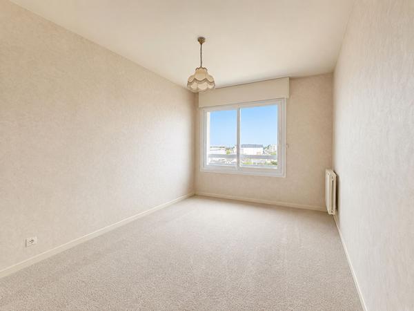 Appartement Orleans 3 pièces de 85.63 m2 avec balcon, ascenseur, parking et cave