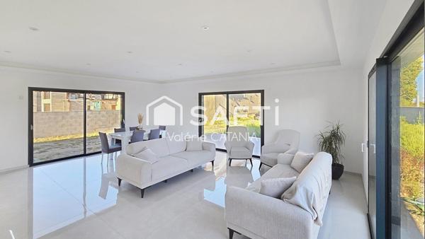 Saint-Etienne de st Geoirs, Maison contemporaine de plain-pied – 125 m² – Terrain 675 m²
