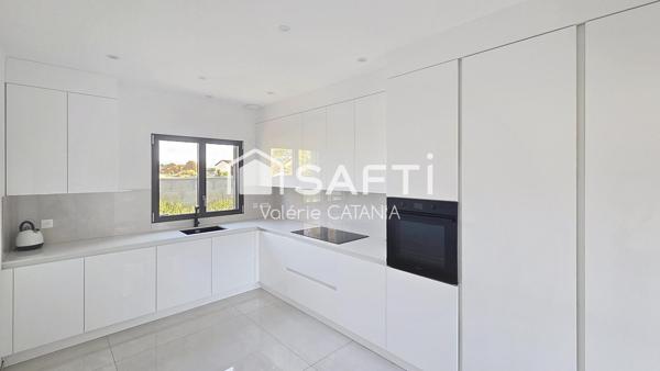Saint-Etienne de st Geoirs, Maison contemporaine de plain-pied – 125 m² – Terrain 675 m²