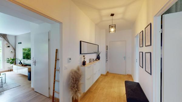 Lumière, espace et jardin à Montévrain