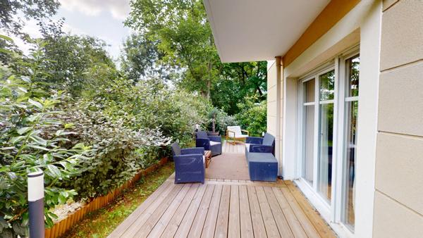 Lumière, espace et jardin à Montévrain