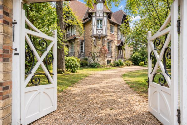 Maison Le Vésinet 9 pièces 214 m² Le vesinet