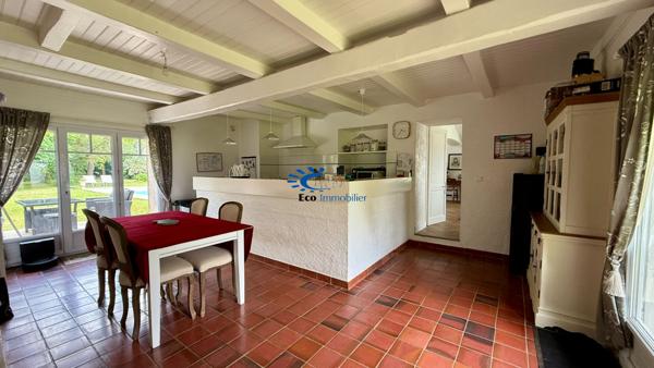 SAINT ROGATIEN MAISON 4 CHAMBRES PISCINE GARAGE  La rochelle