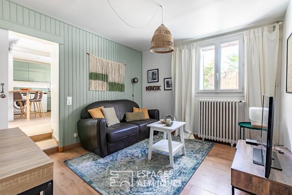 Maison de ville rénovée avec terrasse en centre ville de Crépy-en-Valois