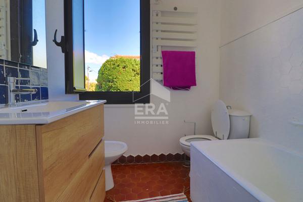 À LOUER MAISON 55 m² MEUBLÉ AVEC JARDIN DE 100 m² -POINTE ROUGE - À 300 M DE LA MER